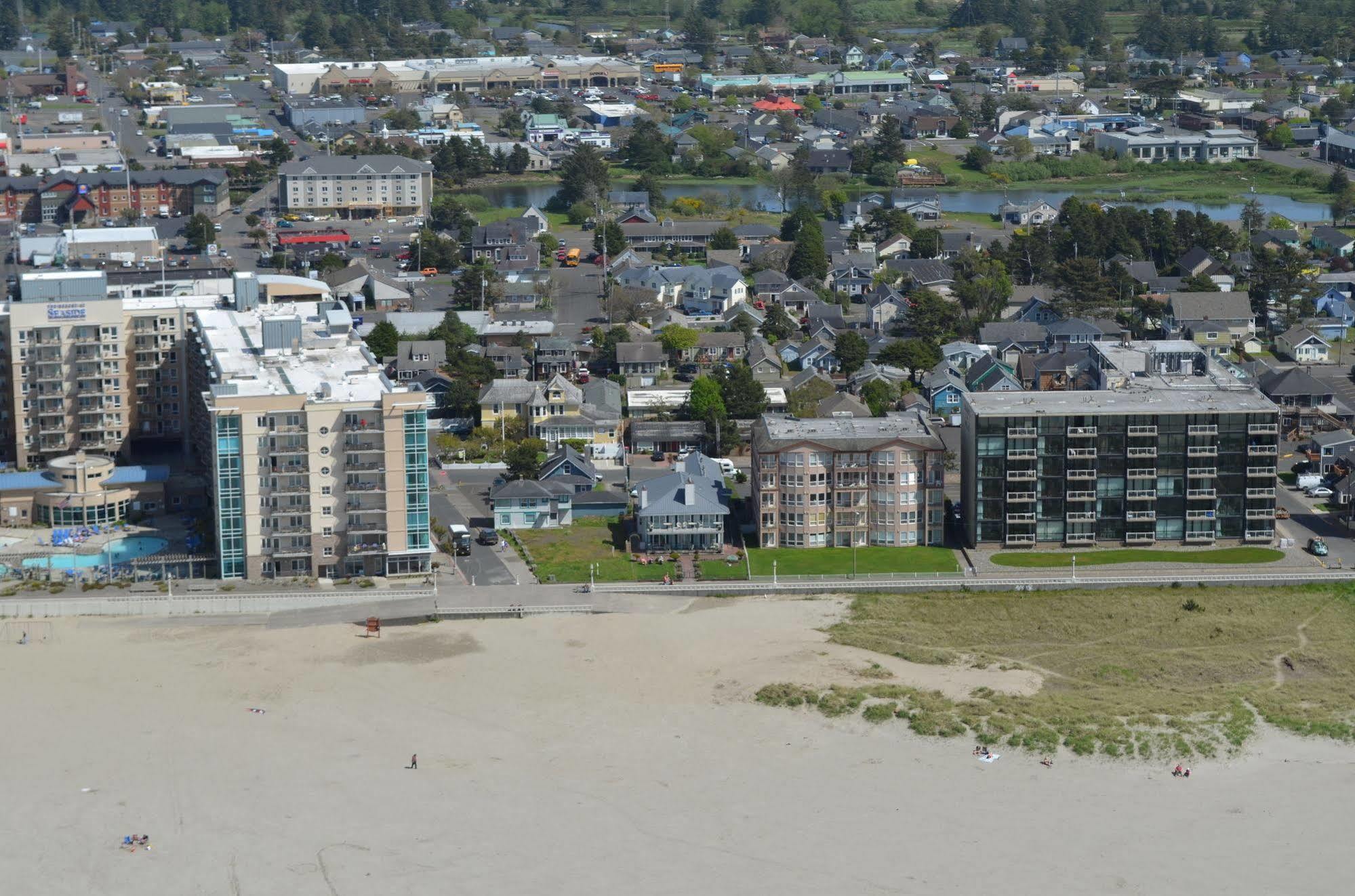 Inn At The Prom Oceanfront Seaside Exterior photo